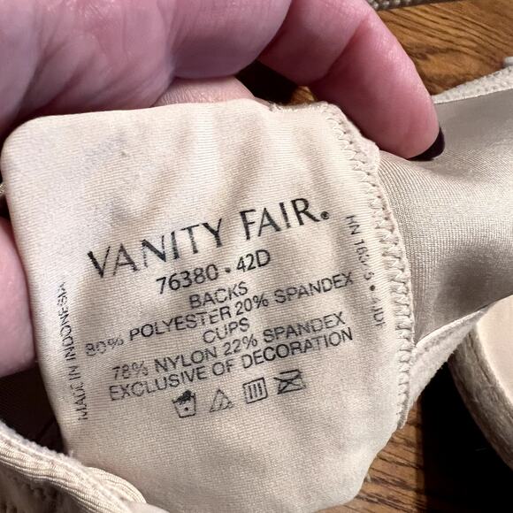 Vanity Fair Beauty Back Smoothing Full-Figure Bra Women's Size 42D Light Beige - Picture 7 of 7